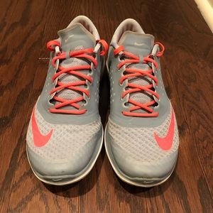 Nike Women’s Fitsole Sneaker